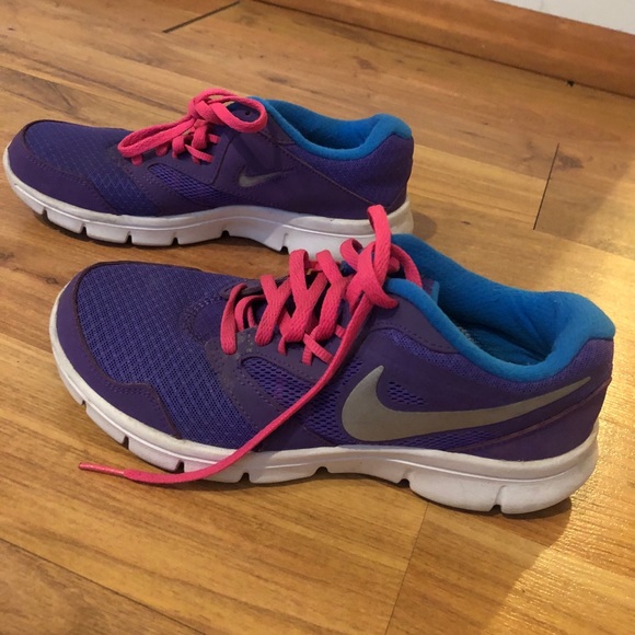 Nike runners, used - Picture 1 of 2